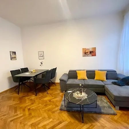 Charmante In Innenstadtlage Appartamento Graz